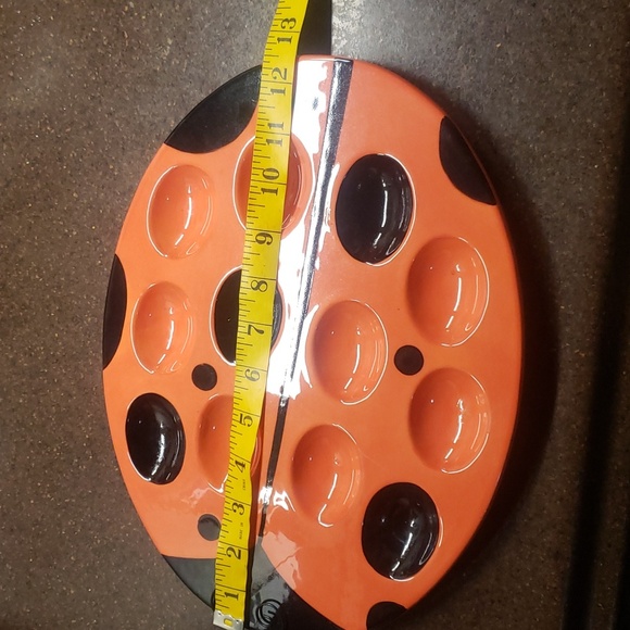 2006 Boston Warehouse Trading Corp. Beattle Orange/Black Deviled Egg Platter. - Picture 4 of 4
